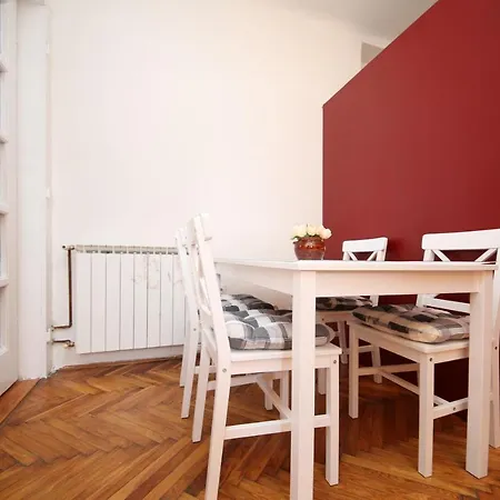 City Center Dolina Apartment *